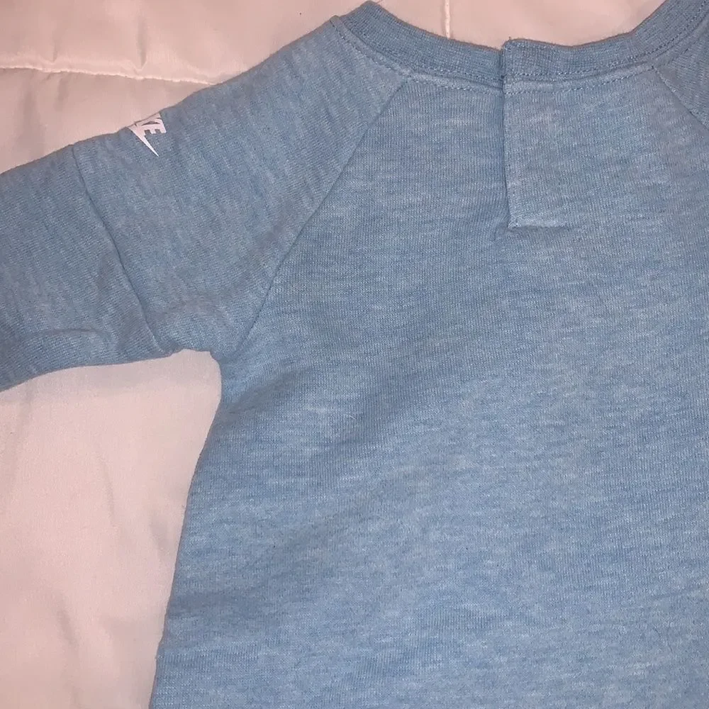 Nike sweatshirt
